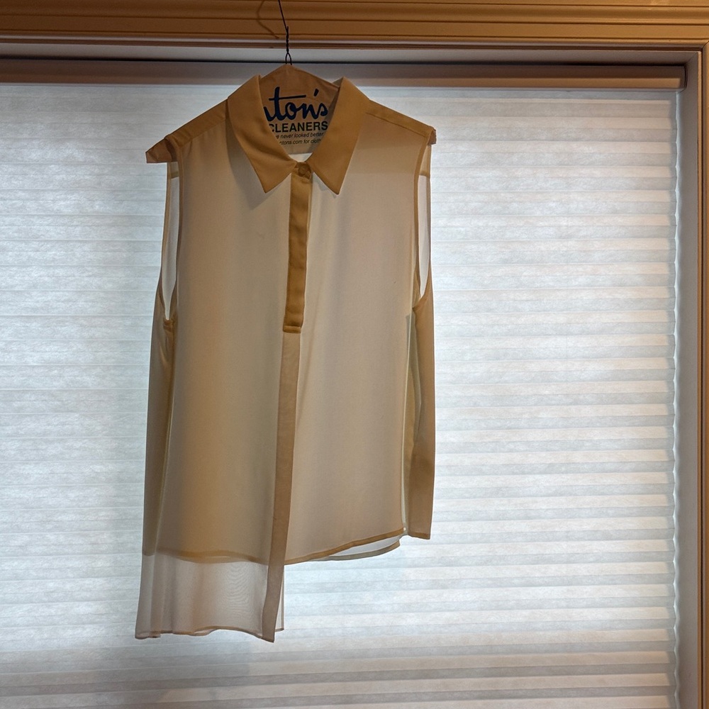 DKNY top